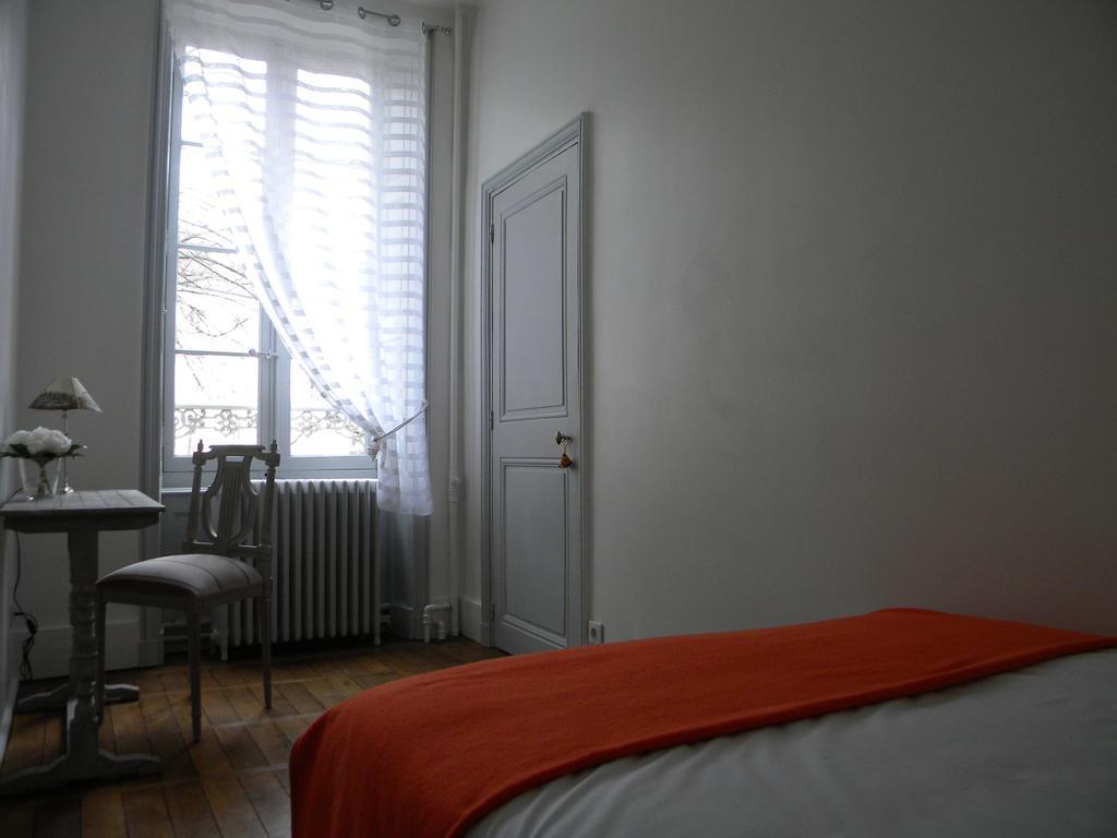 Les Tilleuls De Monge Apartment Beaune  Room photo